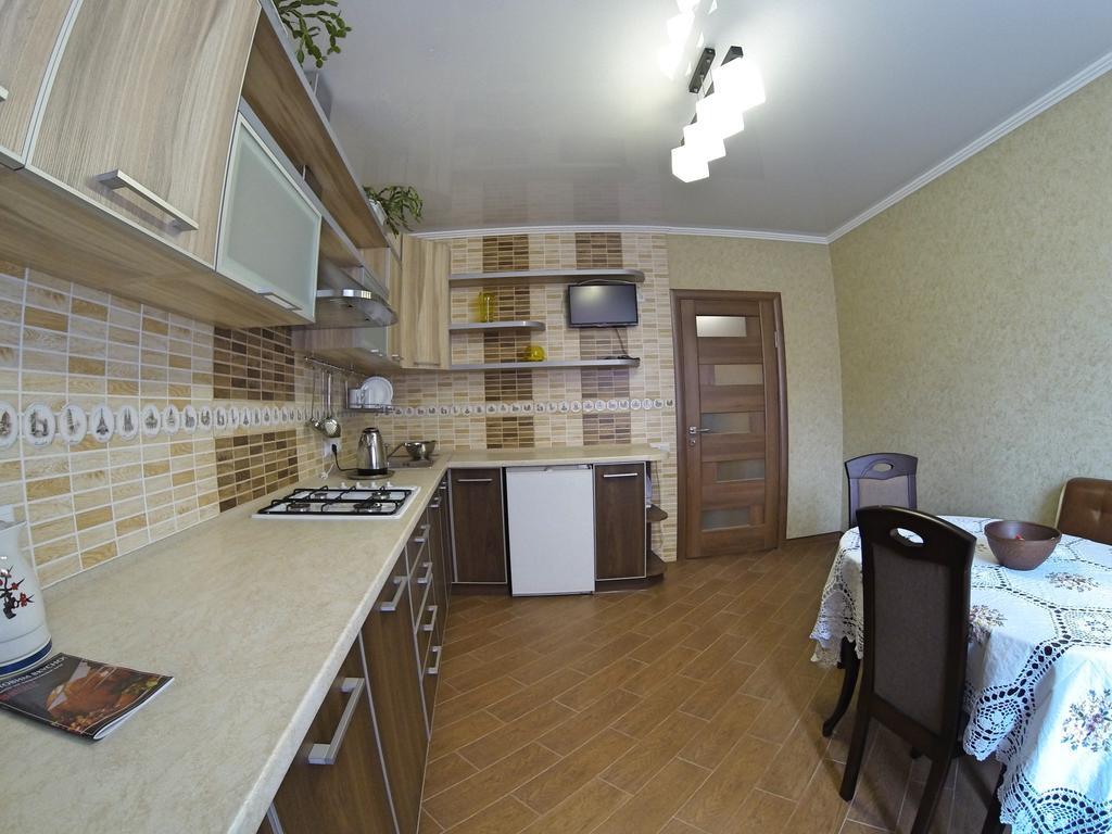 Appartamento Naberezhnaya Roshen Vinnycja Esterno foto