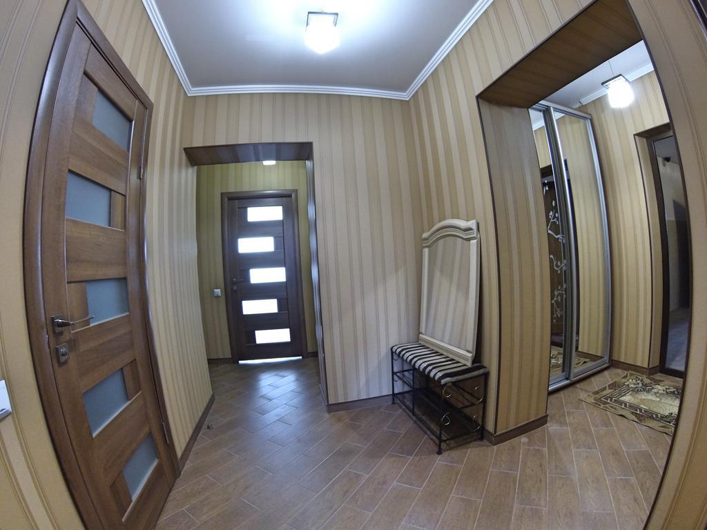 Appartamento Naberezhnaya Roshen Vinnycja Esterno foto