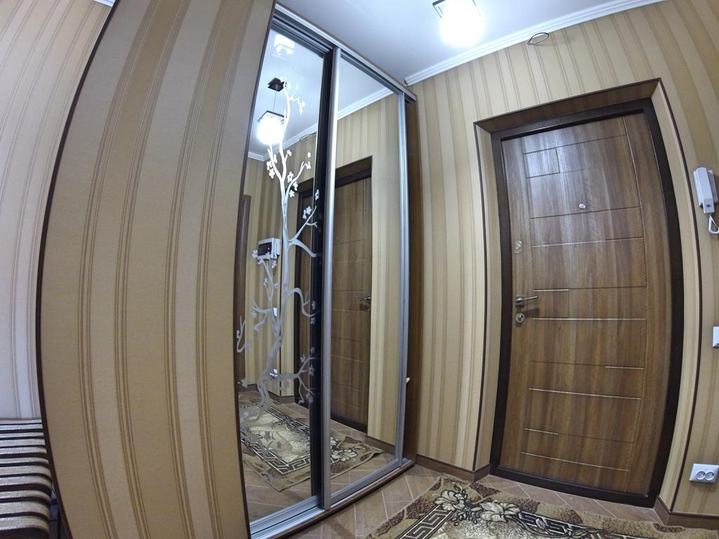Appartamento Naberezhnaya Roshen Vinnycja Esterno foto