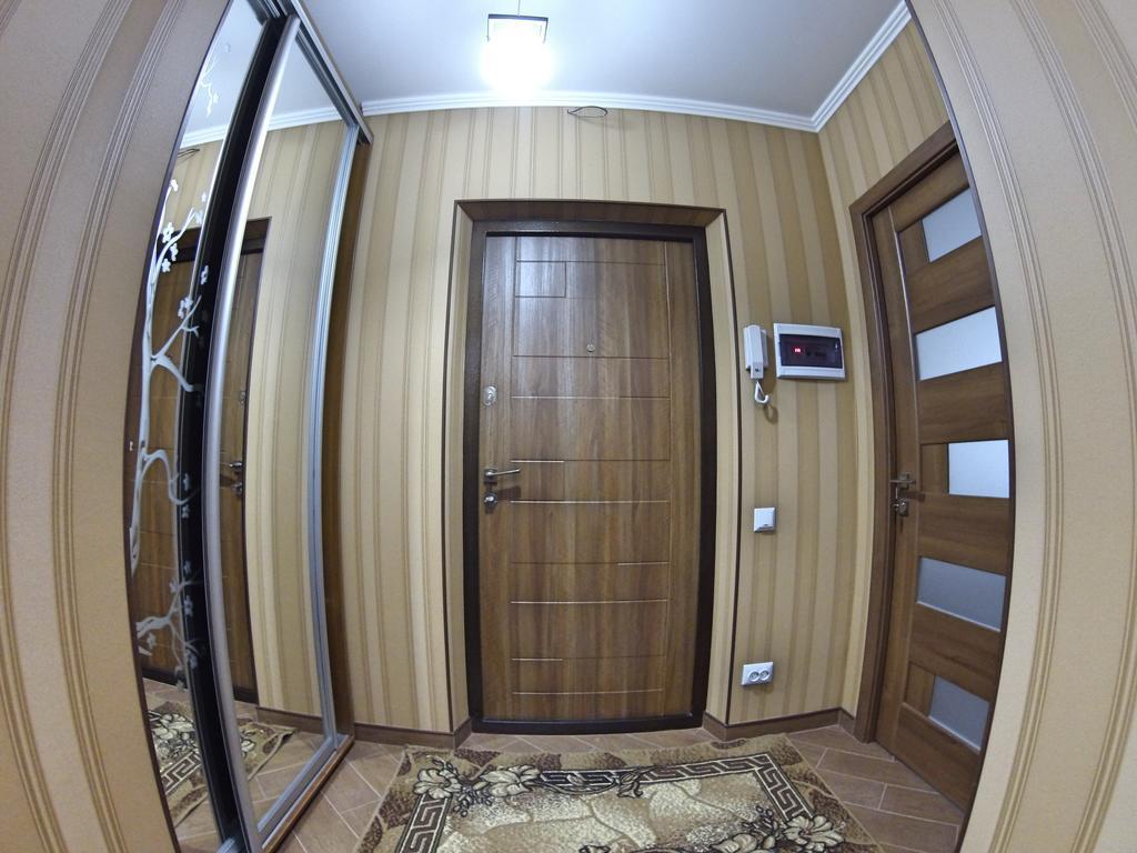 Appartamento Naberezhnaya Roshen Vinnycja Esterno foto